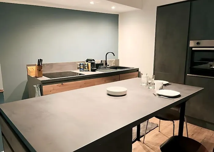 Helle Erdgeschosswohnung, Nahe Zentrum Und Schoenbrunn * Wien